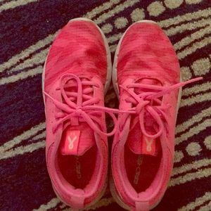 Under Armour Hot Pink running shoes
